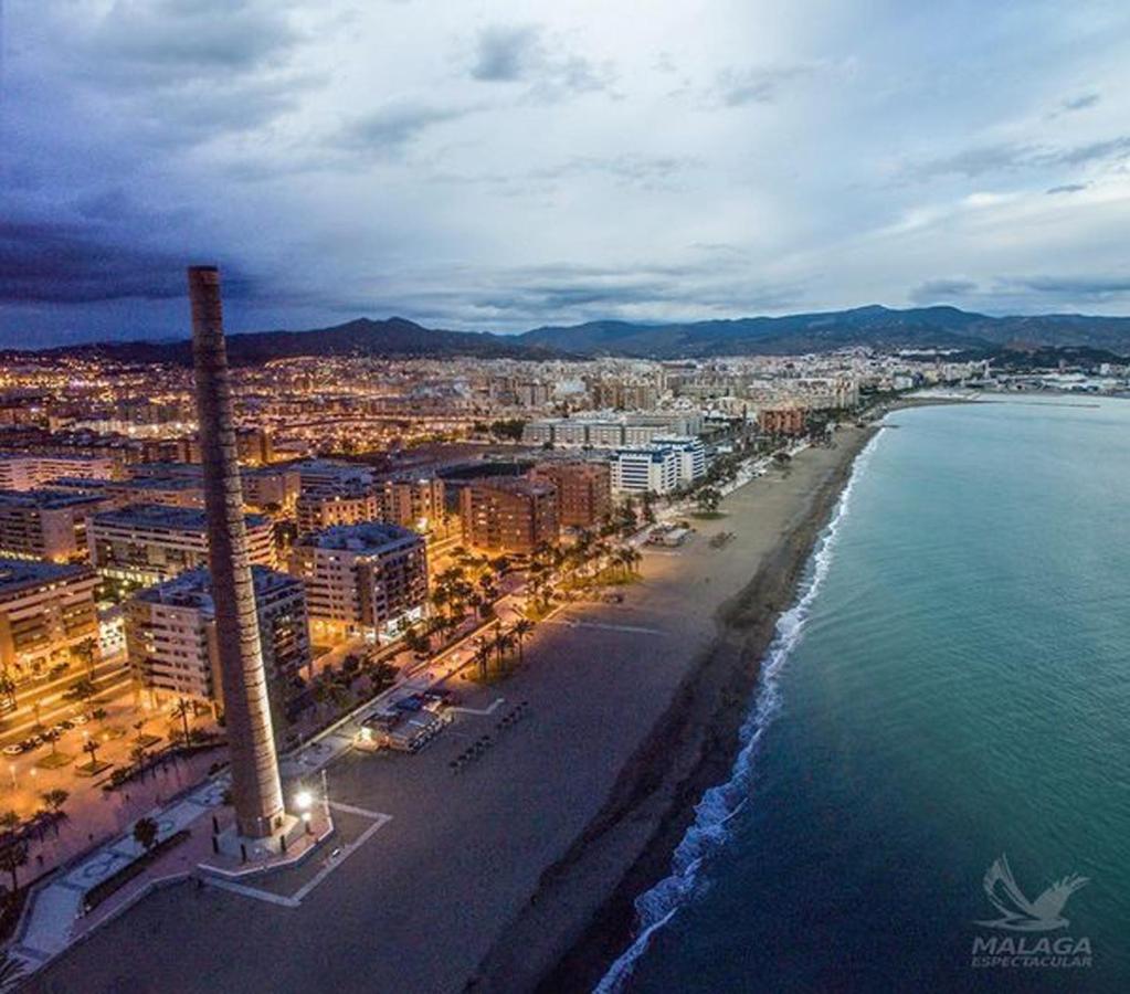 Pacificio Beachfront Apartment Malaga Exterior photo